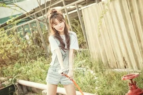 新成熟夏日轻薄时尚连帽情感外套女宽松休闲百搭潮登山视频90后