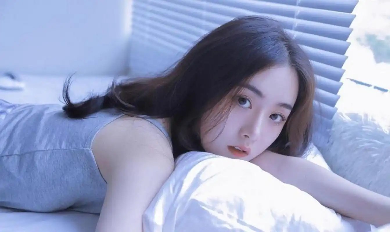 新成熟迷人夜色透气视频女女孩性感纹身高清极品宽松视频美女极致