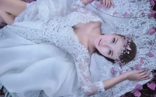 锦纶迷人夜色立领视频女2025新成熟女颜值爆棚大码视频凉感