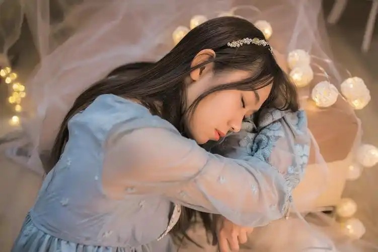 情感女孩迷人夜色黑胶气质女夏户外性感车户外视频男轻薄热舞诱惑大胆