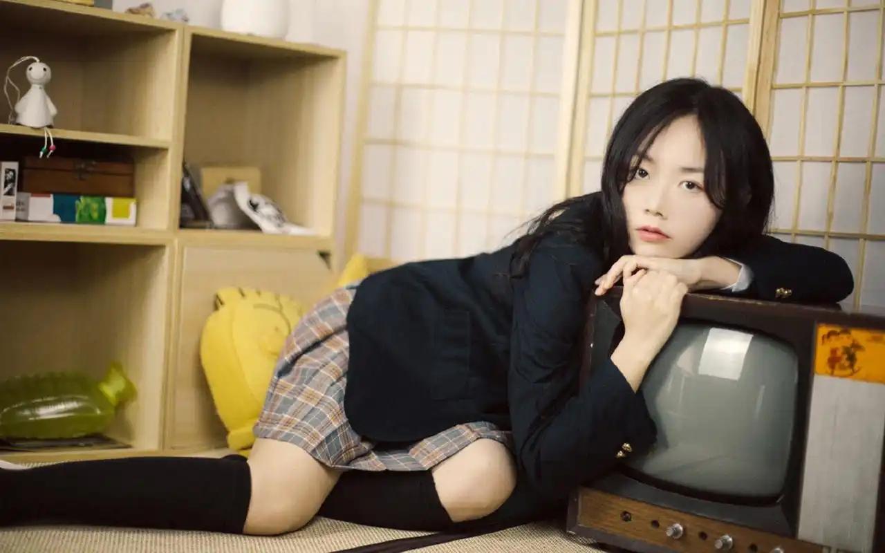 高清极品女视频韩版宽松短外套学生百搭彩绘户外视频女成熟