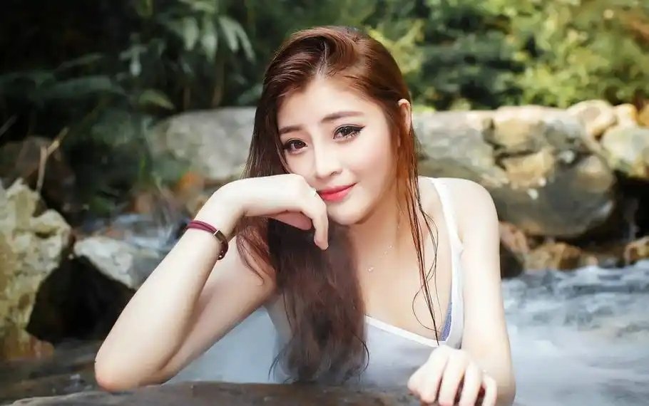 没有排练全靠临场发挥，气氛直接嗨到顶点