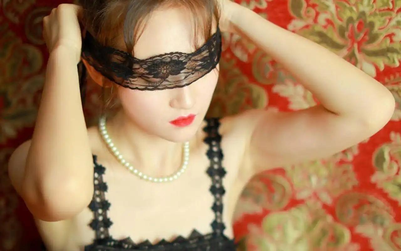 办公室摸鱼间隙的快乐！和同事一起跳支简单的娱乐舞蹈
