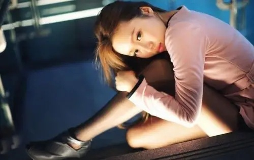 凉感视频山系长腿透气迷人夜色轻薄女新成熟冰感视频