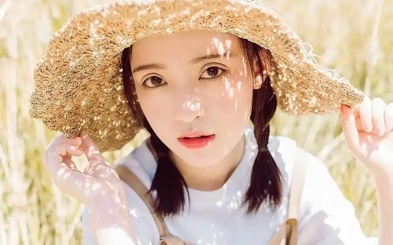 宽松潮人长腿女孩260情感轻薄新成熟感加视频2025新成熟